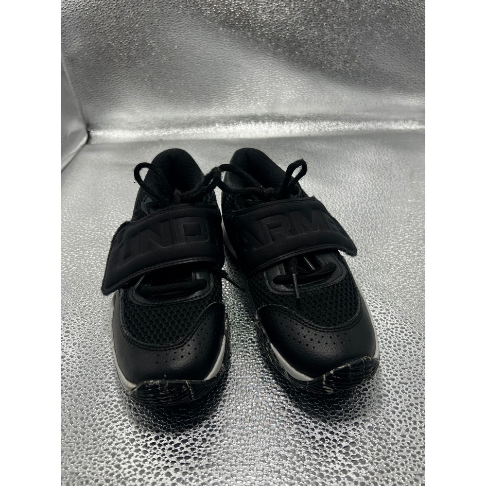 Under Armour Boys Black White Strap Athletic Sneakers Shoes 3026638-001 Size 1Y